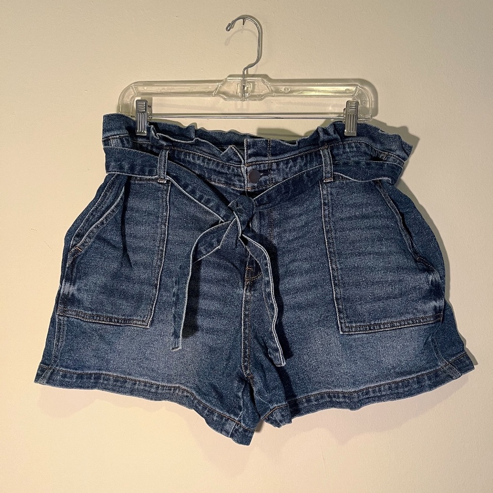 A.N.A. Jean Shorts Size 14